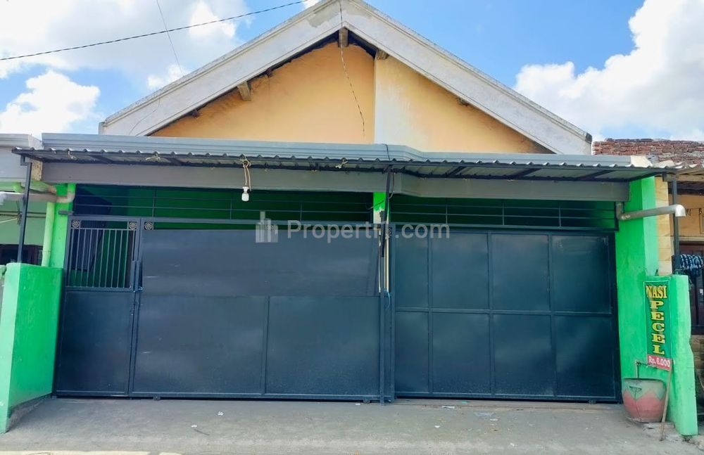 Rumah Disewakan di Raya Tubanan Lama Strategis Siap Huni Surabaya Barat