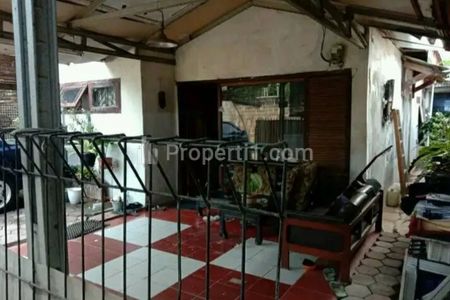 Dijual Tanah + Rumah dengan Kondisi 70% di Sukatani Depok