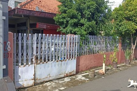 Dijual Tanah BONUS Rumah di Kebayoran Lama, Jakarta Selatan - Dekat Pondok Indah Mall, Pasar Pondok Indah, Mall Gandaria City, RS Pondok Indah