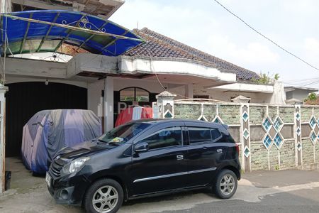 Rumah Tua Dijual Tanahnya Saja di Ngesrep Timur Semarang, Bisa Akses dari Bukit Sari