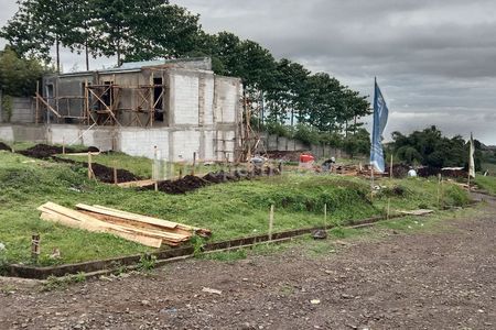 Rumah 2 Lantai City View dengan Balkon Sejuk Berkabut Dijual Dekat Stasiun Kereta Cepat Woosh Padalarang Bandung