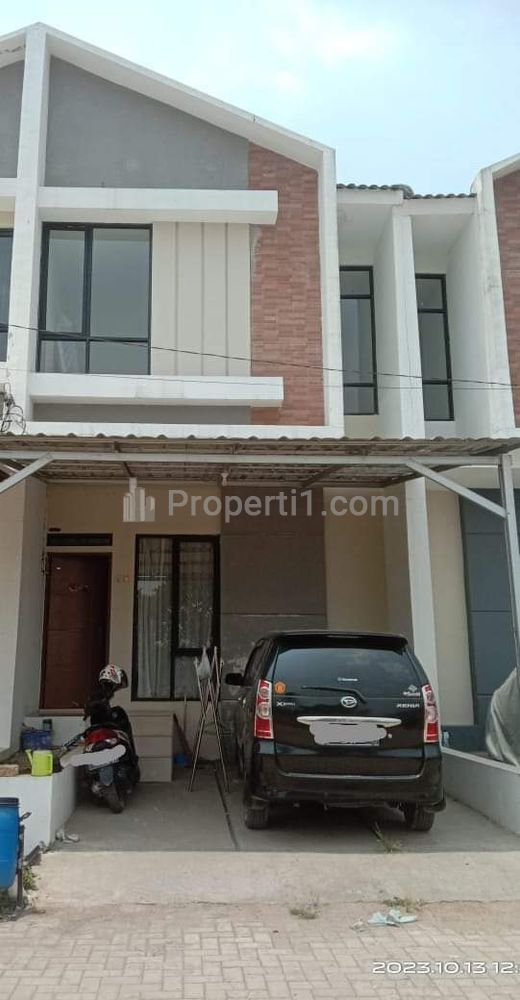 Dijual atau Take Over Rumah Baru 2 Lantai Siap Huni Cicilan Terjangkau Aman dan Hemat di Dekat Kotabaru Parahyangan Bandung