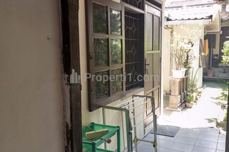 Disewakan Kos Surabaya Barat - 6 Kamar - Kekeluargaan - Non AC - 1 Unit Pasutri / Single