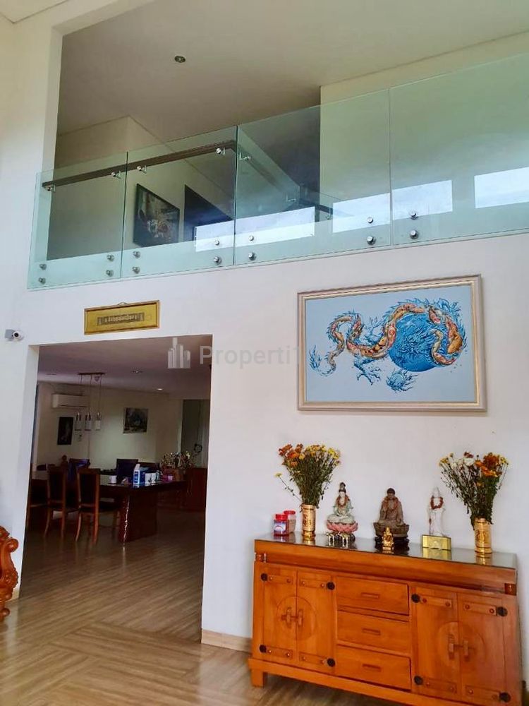 Dijual Rumah 2 Lantai di Meruya Selatan, Jakbar
