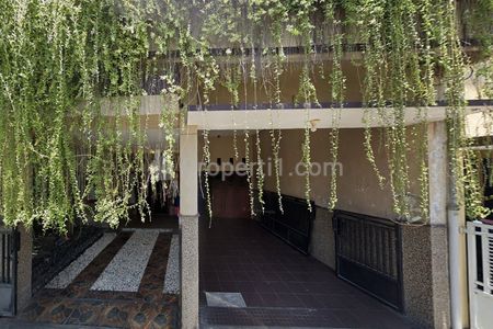 Jual Rumah dI Rumah Kos Kosan di Jalan RA Kartini Gresik