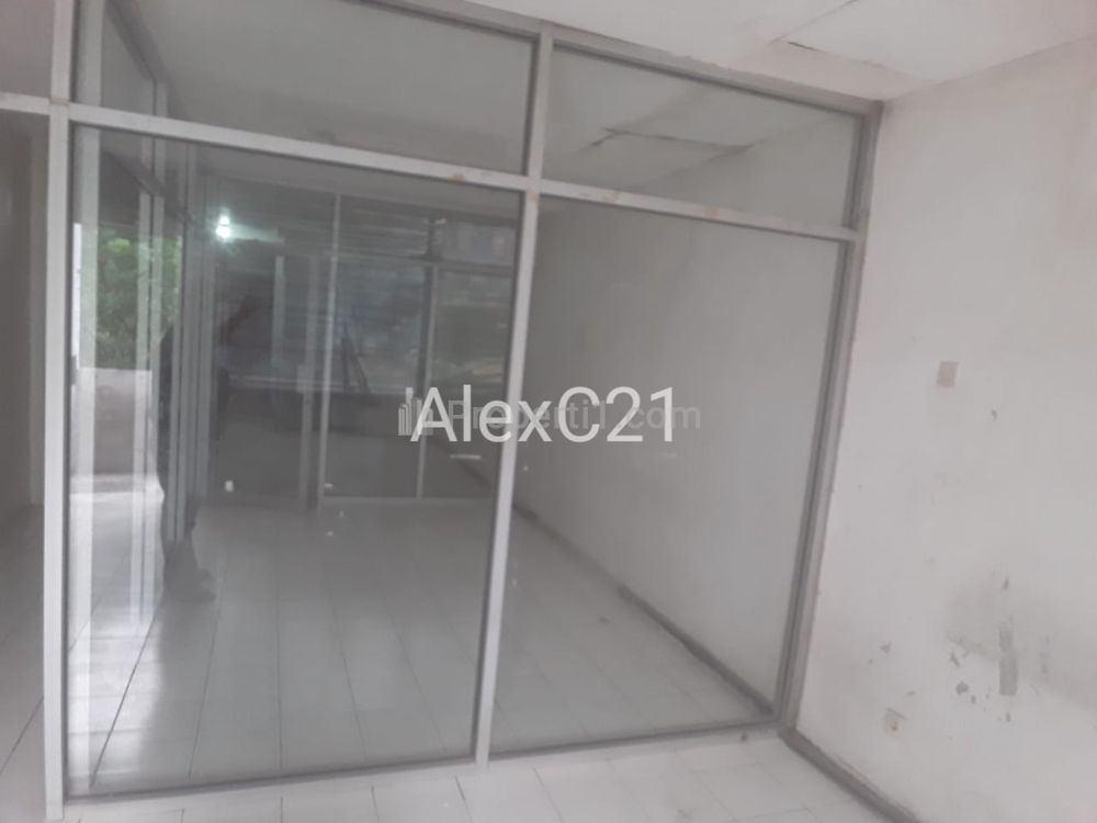 Disewakan Ruko 3 Lantai di Grogol Selatan, Kebayoran Lama, Jakarta Selatan