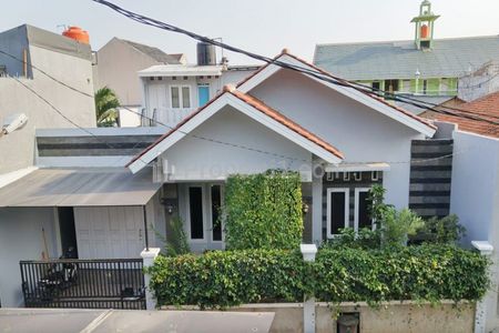 Rumah Dijual di Perumahan Villa Ilhami Karawaci Tangerang Dekat Supermall Karawaci, Sumarecon Mall Serpong, RS Qadr, Gerbang Tol Karawaci