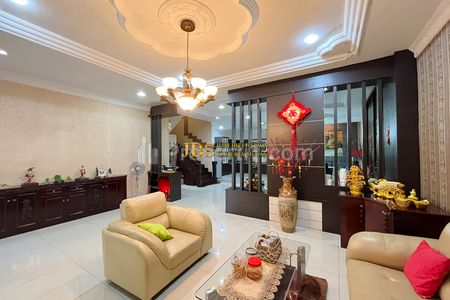 Dijual Rumah Fully Furnished di Komplek Makmur Indah Jalan Makmur (Adam Malik) Medan