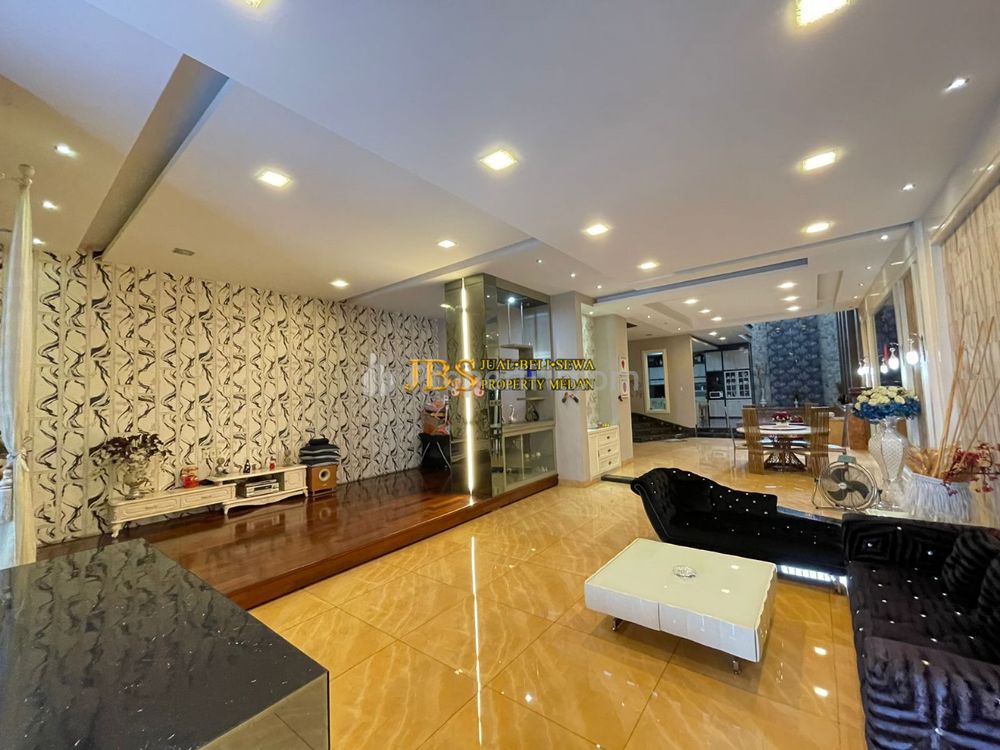 Jual Rumah Siap Huni Lux di Komplek Jati Residence (Row Boulevard) - Medan
