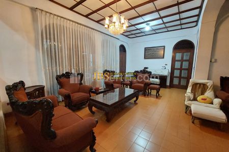 Jual Rumah 3 Tingkat Siap Huni Fully Furnished di Jalan Kutilang, Sei Kambing - Medan Sunggal