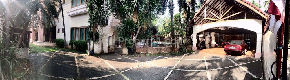Jual Rumah Semi Furnished Terawat dan Siap Huni di Permata Hijau Jakarta Selatan