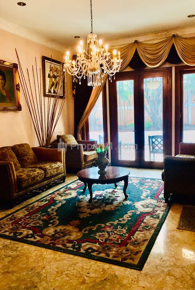 Jual Rumah Semi Furnished Terawat dan Siap Huni di Permata Hijau Jakarta Selatan