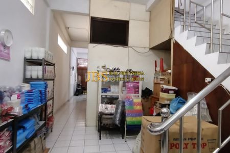 Dijual Cepat Ruko 3,5 Tingkat Siap Huni di Daerah Katamso Jalan Warna - Medan