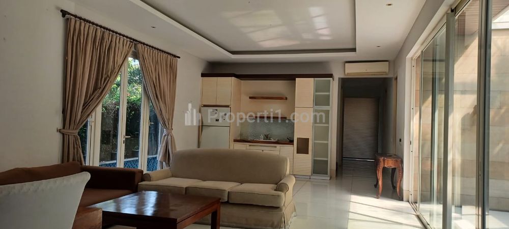 For Rent Rumah Bagus di Jakarta Selatan