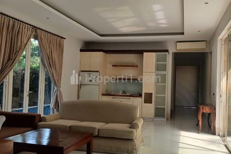 For Rent Rumah Bagus di Jakarta Selatan