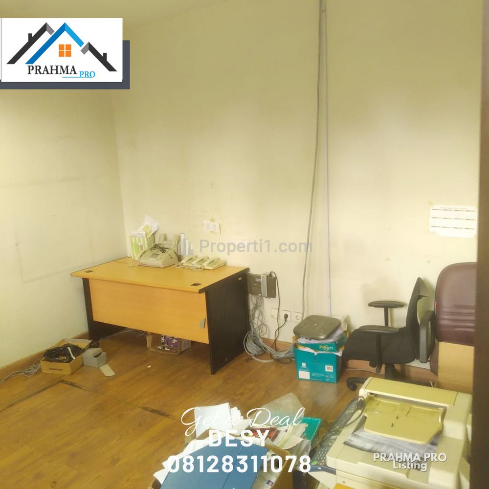 Disewakan Rumah Lokasi Strategis Cocok untuk Kantor di Jakarta Selatan