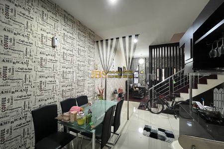 Dijual Rumah Siap Huni Furnish di Komplek Grand Legian Jalan Kapten Muslim - Medan