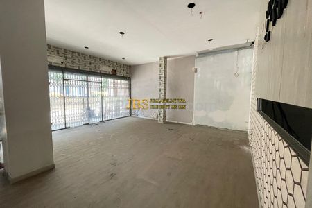 Dijual Gedung di Jalan MH Thamrin Medan Daerah Bisnis dan Perkantoran (Dekat Bank BRI dan Bank Danamon)