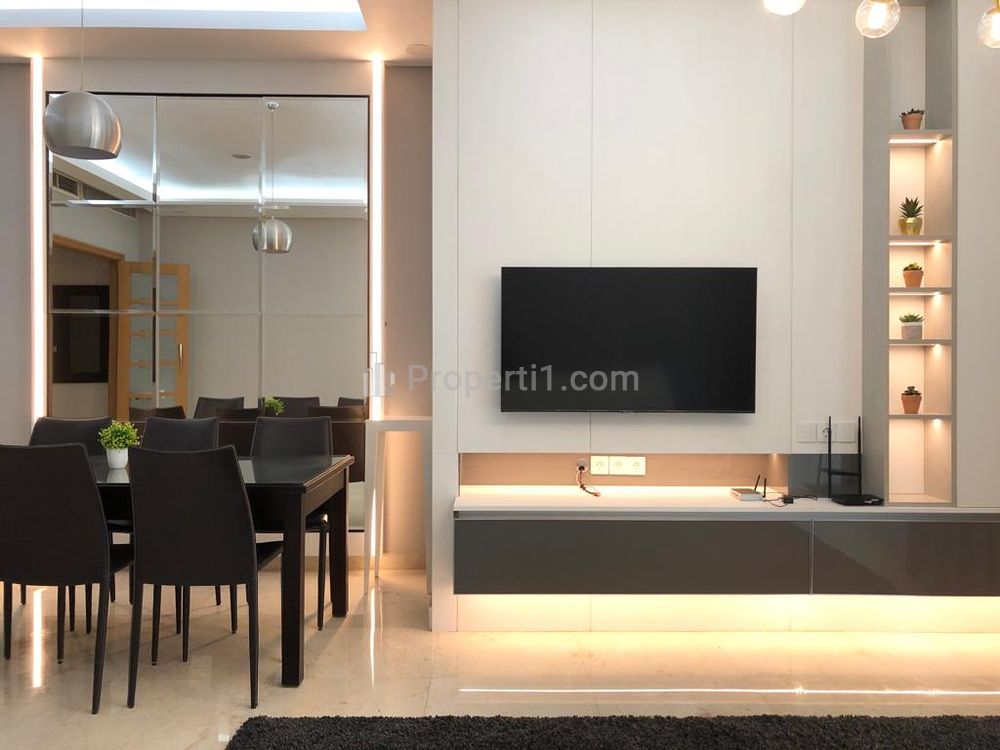 Disewakan Senayan Residence Apartment Tipe 3+1BR Full Modern Furnished – Strategic Location in South Jakarta
