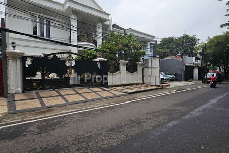 Jual Rumah Mewah di Tebet Barat, Jalan Lebar, Dekat Kuliner, Saharjo, Soepomo, MT Haryono, Pancoran, Manggarai, Jakarta Selatan