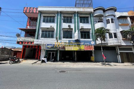 Jual Ruko Gandeng 3 di Jalan Sutrisno, Simp Jl. Thamrin (Inti Kota) Lokasi Strategis - Medan