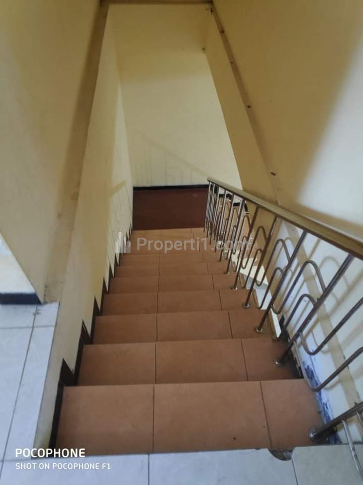 Dijual Cepat Turun Harga Rumah 2 Lantai Luas di Sinar Waluyo Atas View RSGM Unimus, Semarang