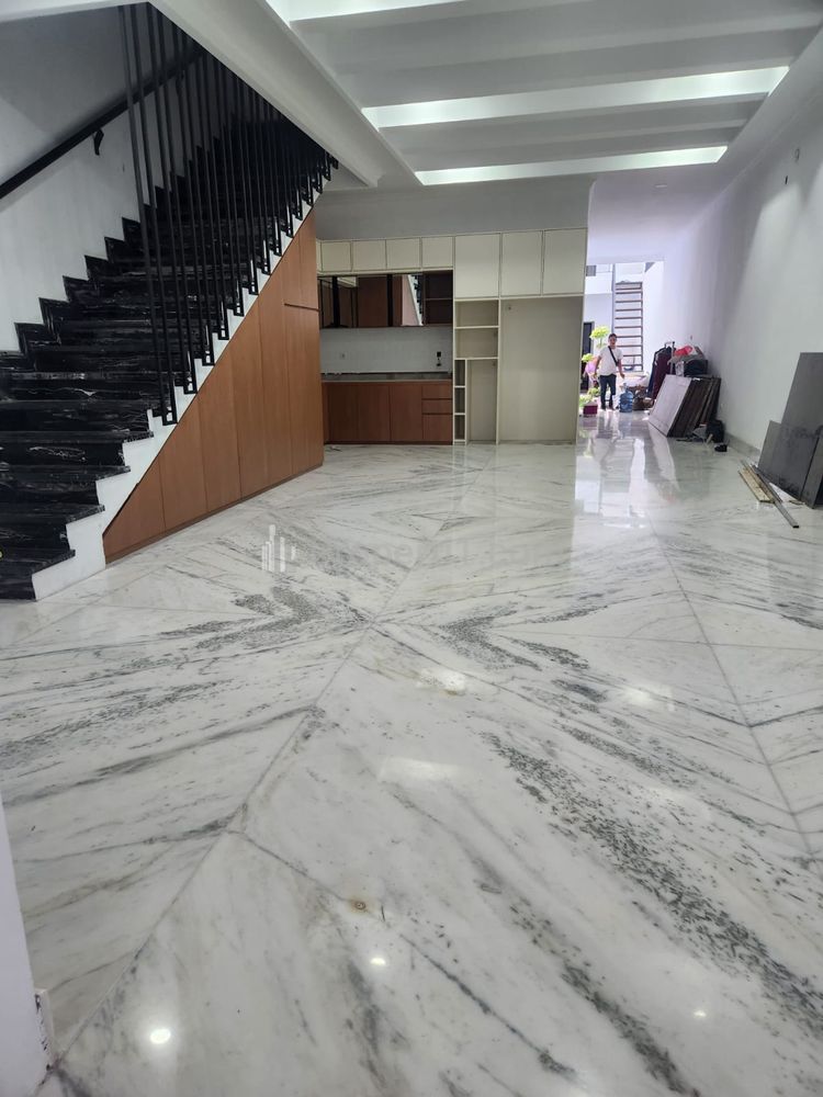 Jual Rumah Baru di Kemang Utara, Kolam Renang, Dekat Ampera, Raya Buncit, Prapanca, Antasari, Kec. Pasar Minggu, Jakarta Selatan
