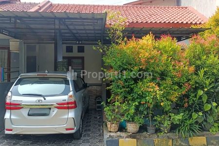 Rumah Dijual Lokasi Strategis Dekat Pintu Tol Limo, Depok