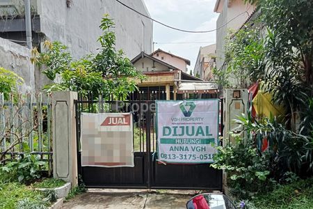 Jual Rumah Lama Bagus di Jalan Raya Menur Surabaya Strategis