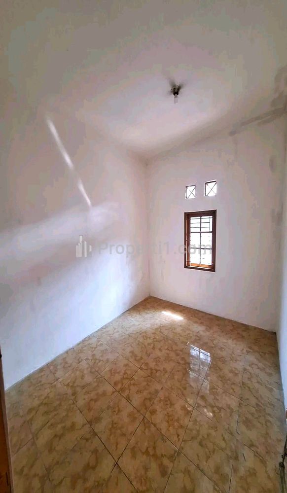 Dijual Rumah Murah 2 Lantai di Ciomas Siap Huni, Dekat Stasiun Bogor