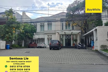 MURAH LUAS Dijual Rumah Surabaya Pusat di Jalan WR Supratman - Luas 994 m2 - Komersial Area Cocok untuk Segala Usaha