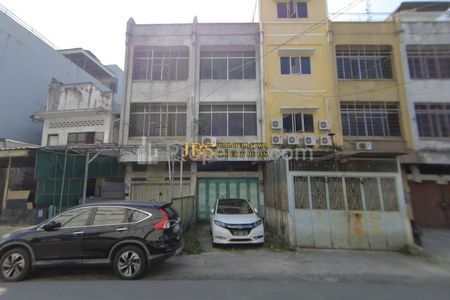 Dijual Ruko 3 Tingkat di Jalan Waringin (Gatot Subroto) - Medan