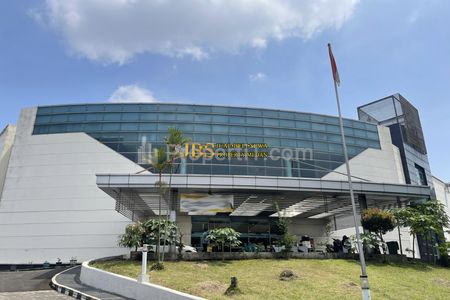 Dijual Gedung 3 Tingkat di Jalan Asrama - Medan