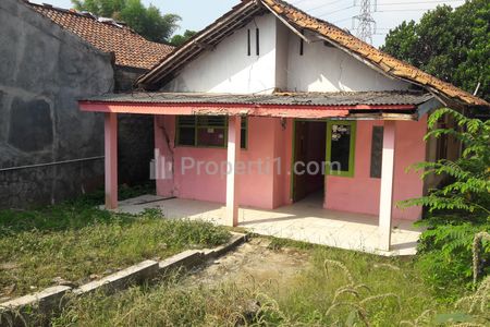 Rumah Strategis Pemilik Langsung Dijual di Jl. Parakan Jati Tanggul Bojong Gede Bogor