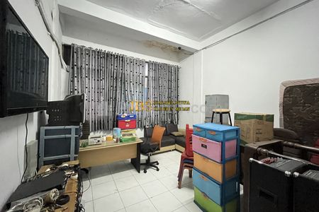 Dijual Ruko 3,5 Tingkat Siap Huni di Jalan Sekip (Spot Pusat Keramaian) - Medan