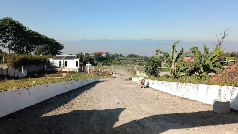 Dipasarkan Hunian Modern Suasana Villa Lokasi Strategis di Cisarua Bandung