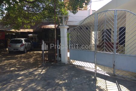 Dijual Rumah + Gudang : Jl. Makam Peneleh, Surabaya Pusat, SHM - iD 399 A