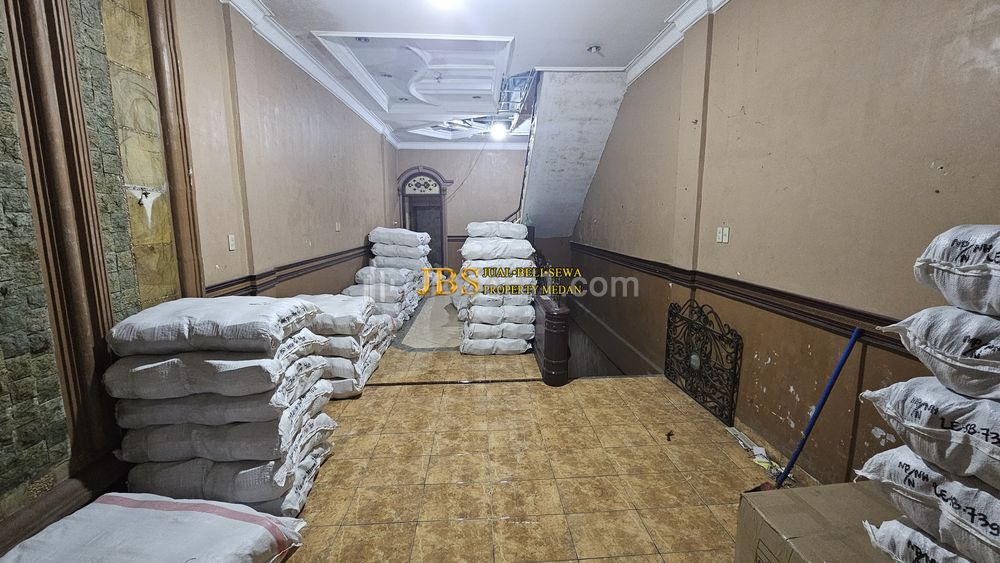 Jual Ruko 4 Tingkat (Dalam Komplek) di Komplek Taman Jemadi Indah Medan