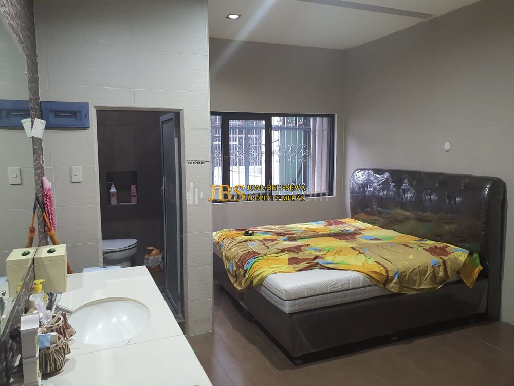 Jual Ruko 5 Tingkat Siap Huni Fully Furnished di Jalan Asia Baru Medan