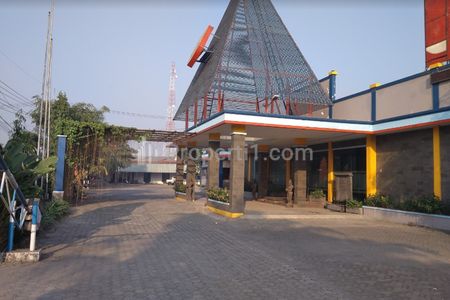 Jual Ex Hotel Mewah Strategis di Raya Trowulan Kabupaten Mojokerto