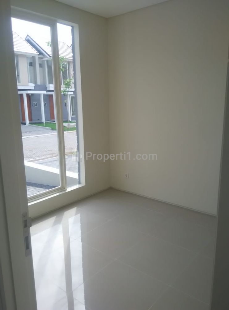 Disewakan Rumah Northwest Park Citraland Surabaya Barat - SPESIAL 2 K.Tidur - Baru 2 Lantai - Siap Huni