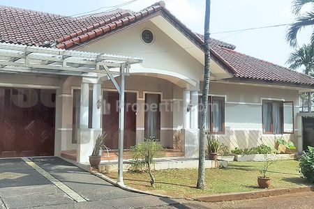 Disewakan Compound House di Kemang Jakarta Selatan STD219