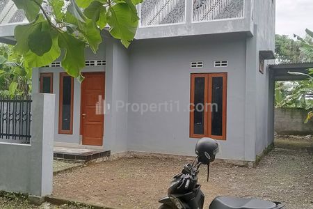 Dijual Rumah Baru, Material Bagus, Atap Kayu Istimewa di Bantul, Yogyakarta