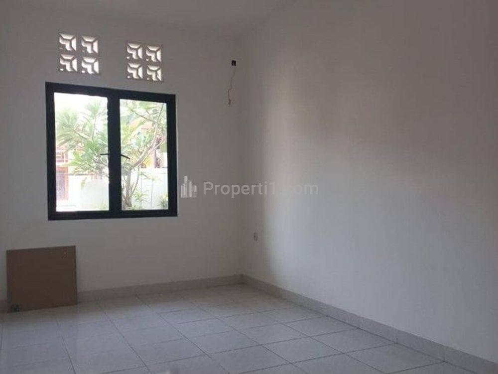 Rumah Dijual di Taman Galaxy Kalimalang Bekasi, Siap Huni 4 Kamar Tidur