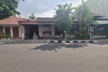 Dijual Tanah Strategis Bonus Bangunan Pinggir Jalan Raya Demangan Yogyakarta