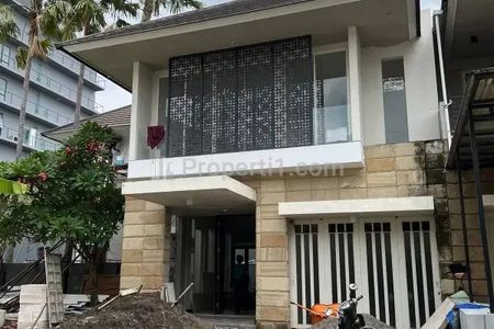 Jual Rumah Minimalis SHM di Komplek Royal Residence Crown Hill, Surabaya Barat