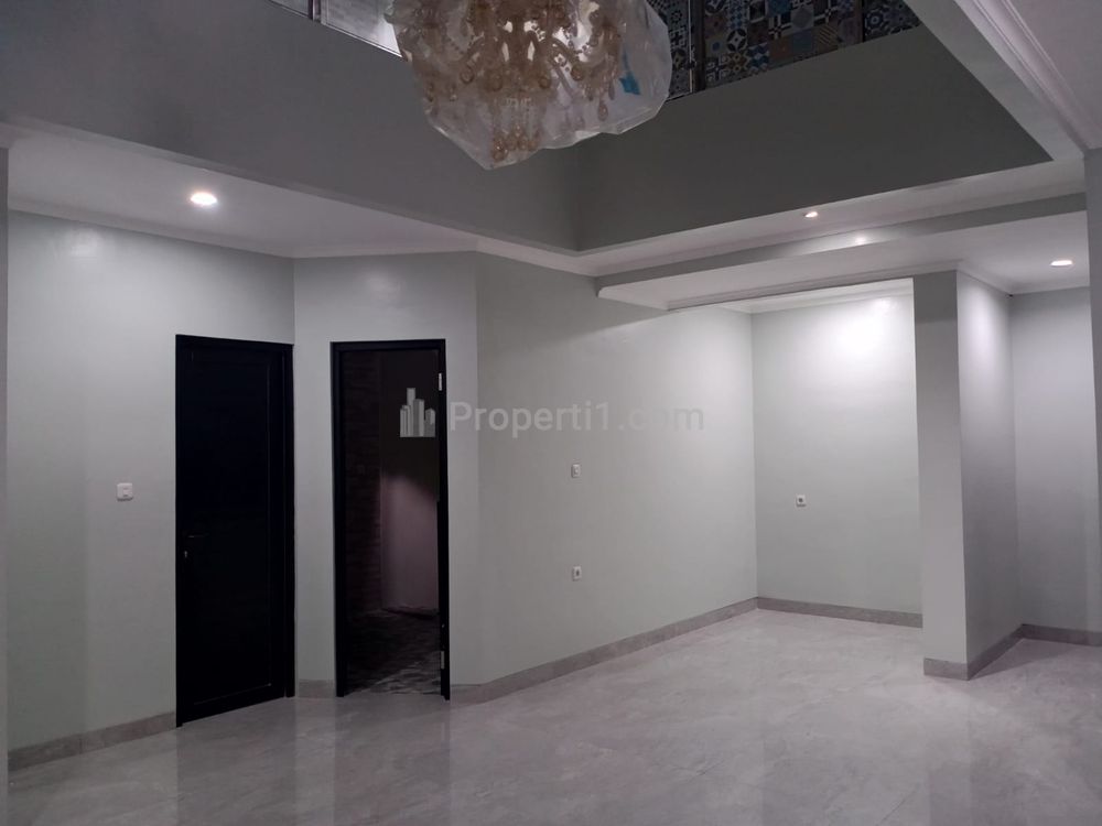 Jual Rumah Keren Nyaman dan Strategis di Puri Indah, Jakarta Barat