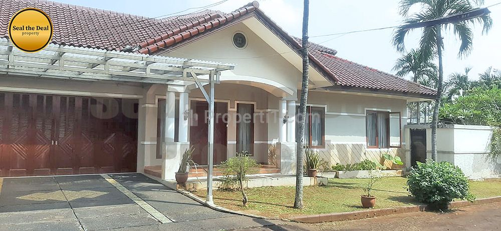 Disewakan Compound House di Kemang Jakarta Selatan STD219