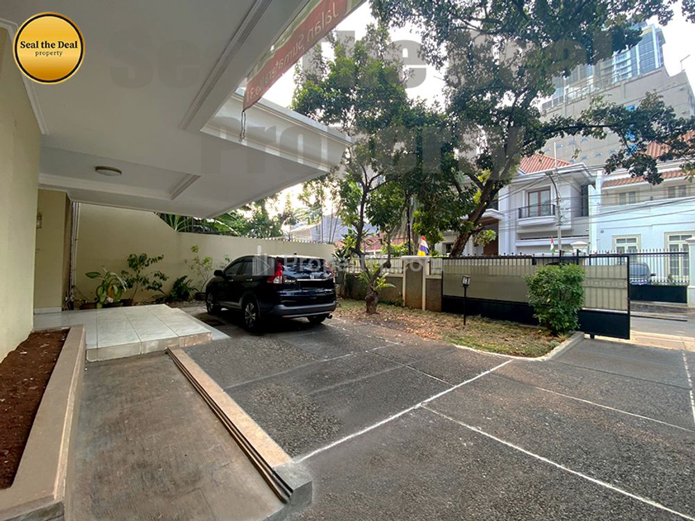 Disewakan Cepat Rumah 2 Lantai di Menteng Jakarta Pusat STD264