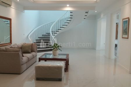 For Rent Rumah di Kemang Utara Jakarta Selatan